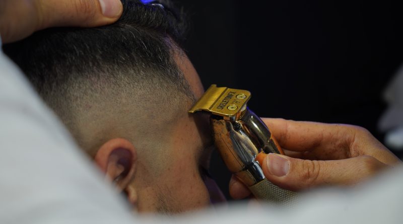 Saç Ekimi Türkiye: Kaliteli ve Uygun Fiyatlı Saç Restorasyonu için Dünya Çapında Tercih Edilen Bir Merkez